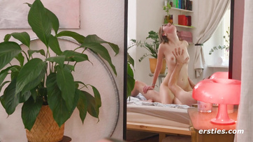 A mázlis amatőr páros felfedezte a hibátlan szexpartnert egy mámorító édeshármashoz Thumb