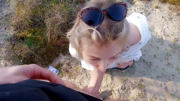 A tüneményes asszonyom akárhol és rendre leszopkodja a kígyómat és felhabzsolja a löttyömet Thumb