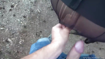 A fiatal diák mások előtt baszarintotta meg a szőkehajú svájci anyuci popóját, akinek aztán pisilnie kellett Thumb